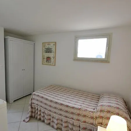 Villa Sleeps 7 Air Con Wifi *